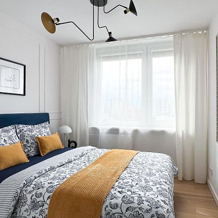 Stylowy Apartament Przy Metrze ワルシャワ エクステリア 写真