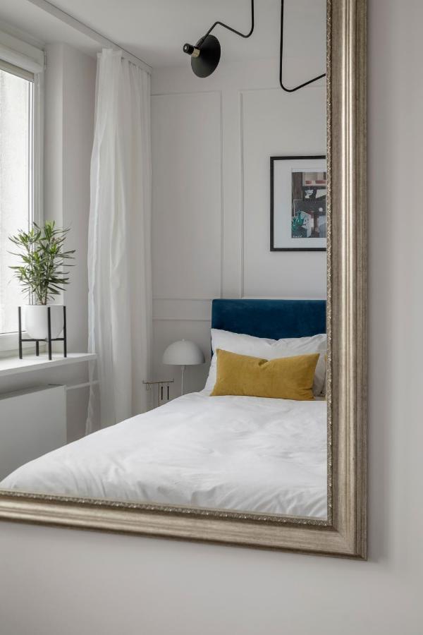 Stylowy Apartament Przy Metrze ワルシャワ エクステリア 写真