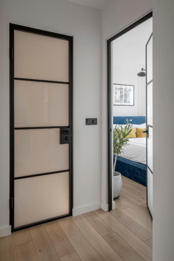 Stylowy Apartament Przy Metrze ワルシャワ エクステリア 写真