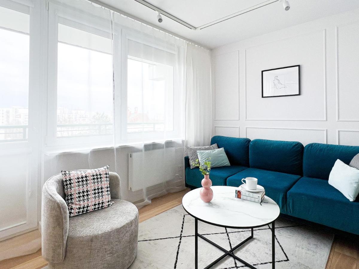 Stylowy Apartament Przy Metrze ワルシャワ エクステリア 写真