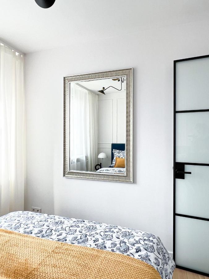 Stylowy Apartament Przy Metrze ワルシャワ エクステリア 写真
